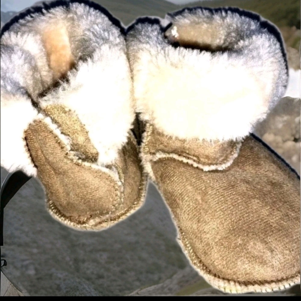 H & M Toddler Ugg Like Booties, Little Girls 2.5-3.5, Great Clean Condition